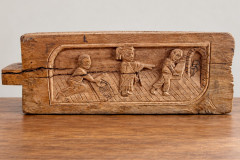 Panneau médiéval sculpté en bois ancien