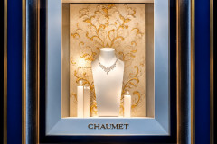 Vitrine Chaumet, éclat joaillier parisien